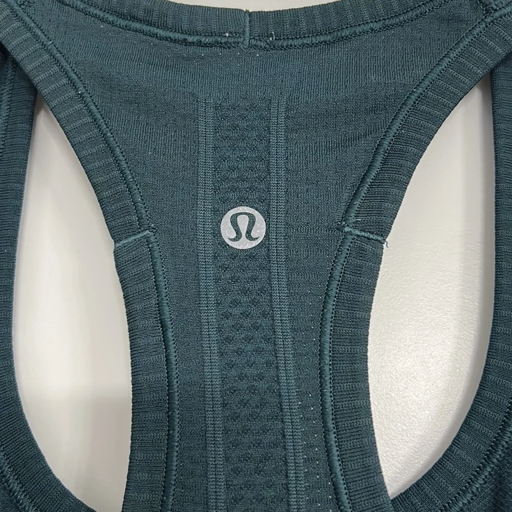 Lululemon 🍋 green tank - Picture 3 of 4